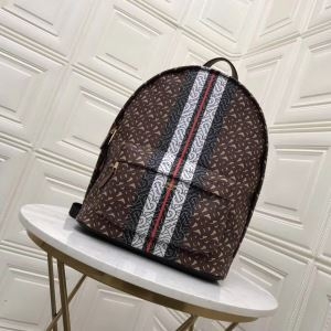 バーバリー BURBERRY リュック 冬の定番にモードなア...