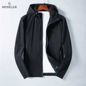 モンクレール MONCLER フード付きコート 秋らしさをキ...