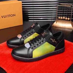 ルイ ヴィトン スニーカー コピー 華やかなコーデに仕上げる限定品 メンズ Louis Vuitton ロゴ 着こなし おしゃれ 限定セール