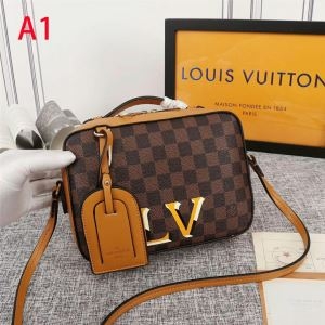 王道級2019秋冬新作発売 一枚とオシャレな冬を過ごしたい ルイ ヴィトン LOUIS VUITTON 斜め掛けバッグ 3色可選