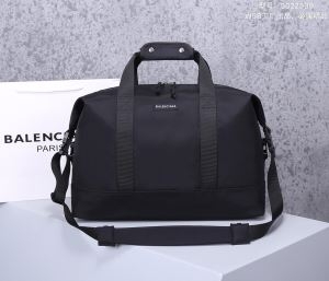 バレンシアガ ショルダーバッグ 新作 オフィスコーデにも最適 メンズ BALENCIAGA コピー ブラック ストリート おしゃれ 激安