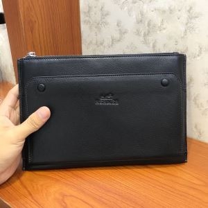 HERMES クラッチバッグ メンズ 素敵なシンプルなコーデ...