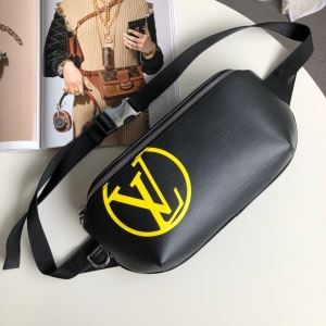 ルイヴィトン ショルダーバッグ 人気 素敵な大人スタイルを楽しむアイテム Louis Vuitton メンズ コピー ブラック 日常 激安