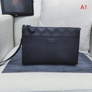 クラッチバッグ PRADA メンズ コーデをより魅力的に 2...