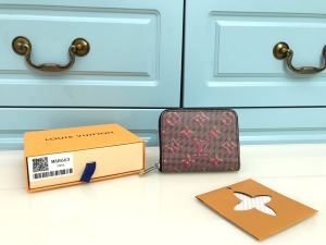 Louis Vuitton レディース コインケース 大人遊び心を光るアイテム ルイ ヴィトン コピー カジュアル 楽チン感満点 最低価格