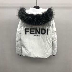 フェンディ ストレスを感じにくい極上の着心地   FENDI...