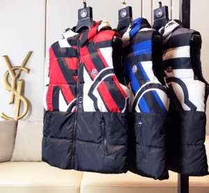 3色可選 MONCLER 秋のオシャレな鍵になる新作 モンクレール  この秋発売した新作を取り入れる メンズ ダウンジャケット 今年秋冬話題の一級品