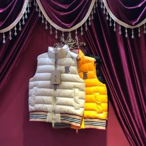 バーバリー Burberry ベスト デイリーおしゃれ度を高めるアイテム レディース コピー ロゴいり ３色可選 通勤通学 最安値 80172871