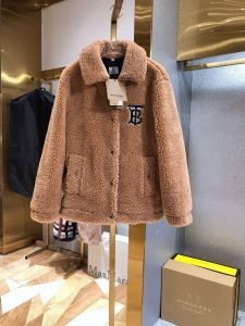 ジャケット レディース Burberry 見た目に暖かさが感じさせる限定品 バーバリー 通販 コピー カジュアル コーデ 通勤通学 格安