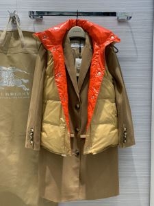 洗練されたシックさを添えるモデル Burberry ジャケッ...