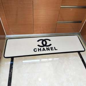 シャネル 玄関マット コピー ゆるっとしたサイズ感を誇る限定品 CHANEL ホワイト ブランド ロゴいり ソフト 日常 品質保証