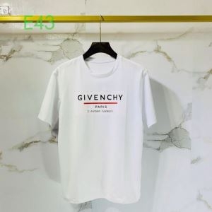 世界中で人気を集める 半袖Tシャツ ジバンシー 2020年の...