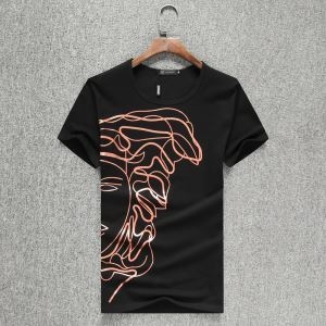 2020春夏コレクションの傾向  半袖Tシャツ 3色可選 最新トレンドをお届け ヴェルサーチ VERSACE