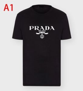 破格で手に入れられる 半袖Tシャツ 普段使いしやすい プラダ 2020春夏アイテムが登場 PRADA