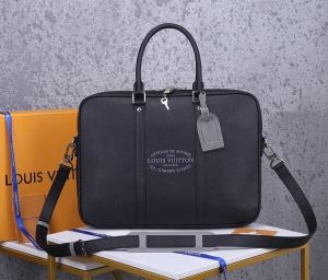 Louis Vuitton ビジネスバッグ 限定 大人遊び心...