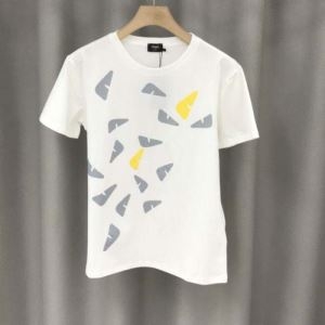 2色可選 実用性の高さも魅力 フェンディ FENDI 春夏らしくて軽やかにする 半袖Tシャツ 大人っぽさ抜群