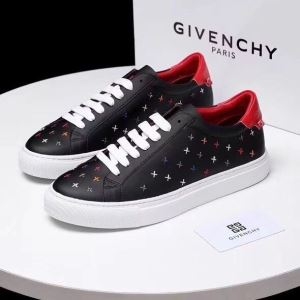 スニーカー 2020新作が続々登場 ジバンシー “VIP価格！2020SS新作 GIVENCHY エレガントな仕上がる