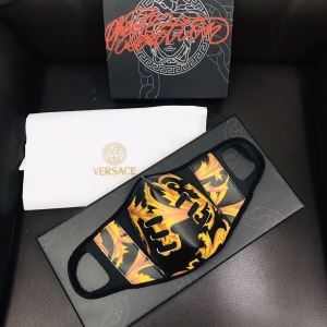 VERSACE マスク 新作 シンプルさが漂わせる限定品 ヴェルサーチ コピー 流行り 人気ランキング デイリー おしゃれ セール