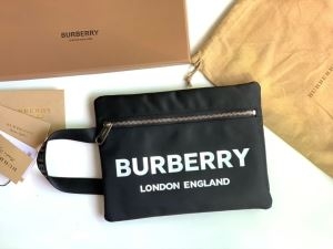 Burberry クラッチバッグ 人気 大人スタイルに役たつ限定品 レディース バーバリー スーパーコピー 2020SS おすすめ セール