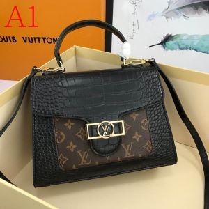 ルイヴィトン ショルダーバッグ 人気 質感と機能性を両立 Louis Vuitton レディース コピー コーデ 新作 ストリート 最低価格