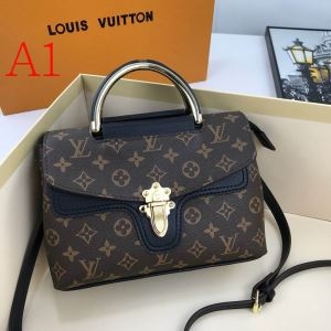 ルイヴィトン ショルダーバッグ コピー 知的なエレガンス溢れ Louis Vuitton レディース 2020限定 人気 ストリート 激安