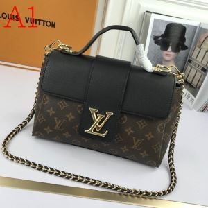 簡単に楽チン感が漂うアイテム ルイ ヴィトン ショルダーバッグ コピー Louis Vuitton レディース 4色 2020限定 おすすめ 安い