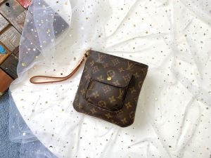 クラッチバッグ ルイヴィトン 定番 魅力的スタイルが完成 Louis Vuitton バッグ レディース コピー 相性抜群 最低価格