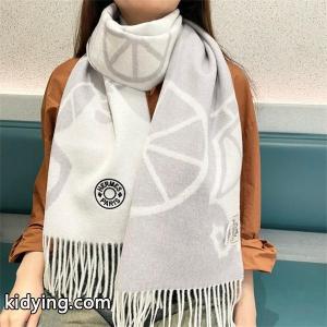 ピースシンボル柄 hermes コピー ライトグレー エルメス コピー 偽物 マフラー 秋冬高品質アクセサリーkidying26Ov4niq