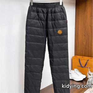 ブラックダッフル 円形ロゴ モンクレール コピー moncler コピー コピーパンツ ユニセックス 2026秋冬 クラシックkidying26mu4fSn