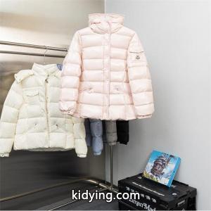 ブラック光沢感 シックデザイン moncler スーパーコピー モンクレール スーパーコピー コピー ダウンジャケット 秋冬コーデkidying260nqeee