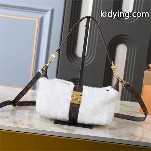 ホワイトフリース ロゴアクセント Louis vuitton コピー ルイヴィトン コピー ショルダーバッグ コピー レディース ファッショナブルkidying26jWryya