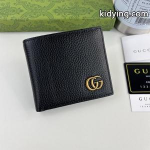 グッチ コピー スーパーコピー 二つ折り財布 ブラックレザー ゴールドGGロゴ 上品 洗練 高級 デザイン gucci コピーkidying26SbGT5v