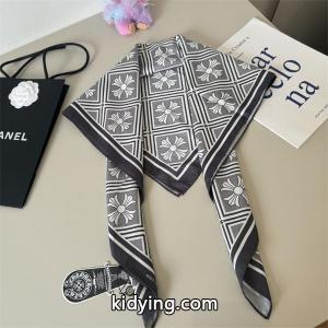 超人気2026秋冬CHROME hearts コピークロムハーツ コピースカーフコピー激安90X90cm 通販ショッピングkidying26L55Dem