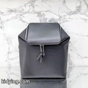 通勤通学loewe ブランド コピー 2026年リニューアルバージョン入荷 ロエベ ブランド コピーリュック偽物 メンズ スタイリッシュな印象を与えるkidying26CGTnOz