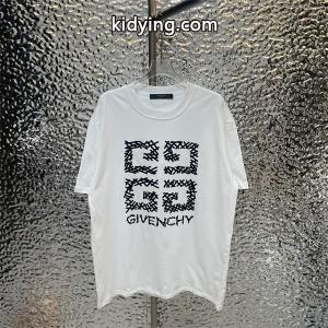 ジバンシー コピーブランド givenchy コピーブランド 半袖Tシャツ 【春夏】人気ブランドの最新 ウェアに取り入れるのが今季流_ブランド コピー 激安(日本最大級)kidying26qe4buq