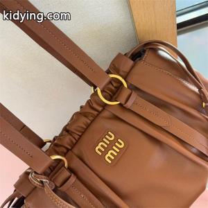 ミュウミュウ コピーショルダーバッグ コピー miu miu コピー  巾着  ハンドバッグ新作人気トレンド収納抜群kidying269LzK5r