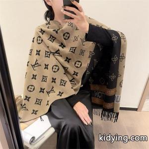 ブラック 2026秋冬話題・大人エレガンス LOUIS vuitton スーパーコピー ルイヴィトン スーパーコピー コピー マフラーkidying26LDCGfu