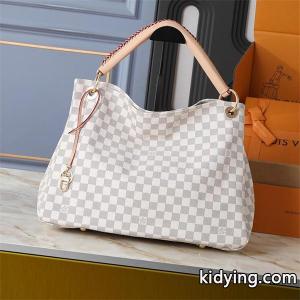 上質仕上げ 高級デザイン ラグジュアリー LOUIS vuitton コピーブランド ルイヴィトン コピーブランド コピー ホーボーバッグkidying26feObKD