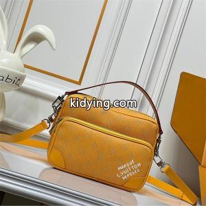 注目必至 カラフル映え 軽快 カメラバッグ LOUIS vuitton ブランド コピー ルイヴィトン ブランド コピー コピーkidying26HTjqyy