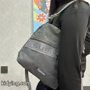 今夏入荷度高い！シュプリーム コピー ショルダーバッグ コピー 品 リュック 人気 潮流 ファション カジュアル バッグ 男女兼用 発光kidying26biGfCu