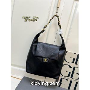 chanel コピー 冬の貴婦人 ブラック ダイヤ柄縫製 チェーンアクセント シャネル コピー コピー ショルダーバッグ 高級感kidying26DeiuKv