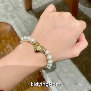 秋冬にきちんと感も漂うはスタイリング  ブレスレット_ _ブランド コピー 激安(日本最大級)kidying26KXneey