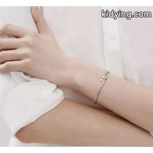 ティファニー コピーブレスレットコピー コピー tiffany ＆ Co  最重要！秋冬トレンド ファッション_スーパーコピーブランド激安通販 専門店kidying268nOT5j