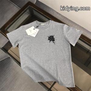 抜群の存在感上下セット モンクレール スーパーコピー moncler スーパーコピー スーパーコピー 海外限定アイテム 新品入荷可選 半袖Tシャツ メンズファッションブランド 激安通販 専門店kidying26v4TLve