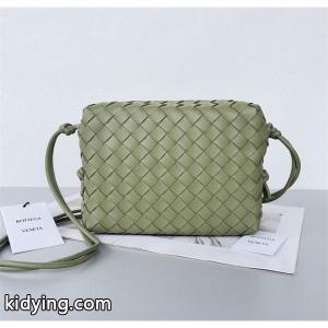 無骨な印象を生み出す BOTTEGA veneta ブランド コピー ボッテガ ヴェネタ ブランド コピー ショルダーバッグスーパーコピー大容量サイズ_ブランド激安通販 専門店kidying26zKr4Ln