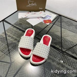 可愛らしく演出　クリスチャン・ルブタン　ストラップサンダル　_クリスチャンルブタン ブランド コピー CHRISTIAN louboutin ブランド コピー_ブランド コピー 激安(日本最大級)kidying26K51nyC