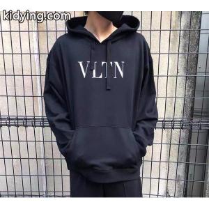 秋冬におしゃれな着こなし ヴァレンティノ スーパーコピー valentino スーパーコピー ほっこりと温かみのある雰囲気に  _ヴァレンティノ スーパーコピー valentino スーパーコピー_ブランド コピー 激安(日本最大級)kidying26iKr01b