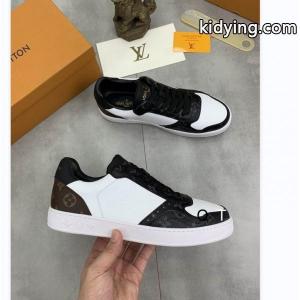 柔らかな風合い 独特 セール秋冬人気品 ルイ ヴィトン コピー スニーカースーパーコピーLOUIS vuitton コピー 大胆なスリット上品ブランド コピー 激安(日本最大級)kidying26mie8Di