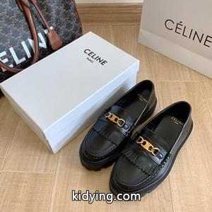大人らしく履きこなすことが魅力 celine ブランド コピー セリーヌ ブランド コピー偽物シューズ ベーシックデザイン レディース用 脱ぎ履きしやすいkidying26HfWfay