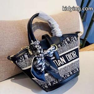 個性的なアイテム 「ディオール コピーブランド オブリーク」モチーフ dior コピーブランドコピーバッグ ミニ可愛い レディースな印象kidying26e0j0Lf